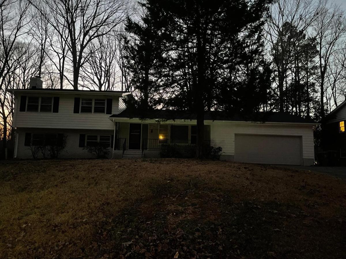 Serene Landing Place Near Downtown Cary Exterior photo